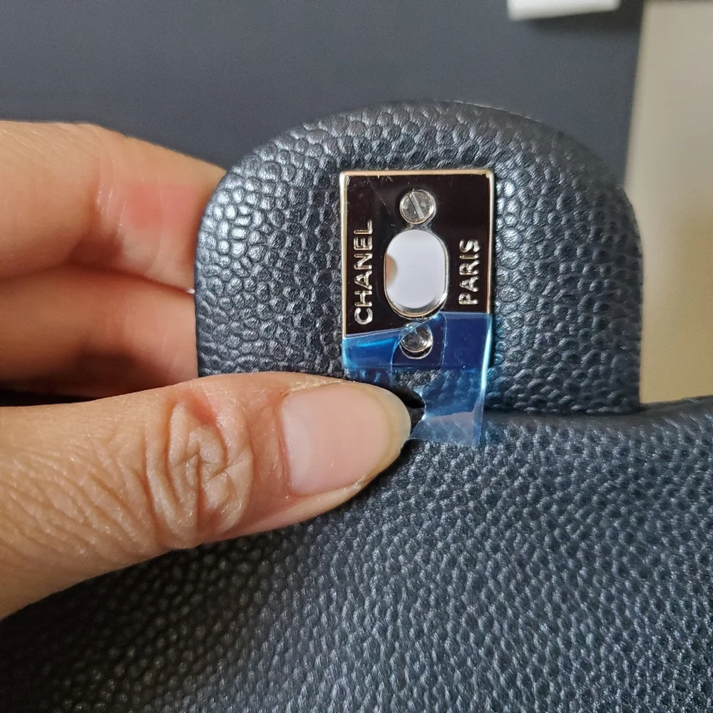 Chanel Black Quilted Leather Bag - Picture 3 of 15